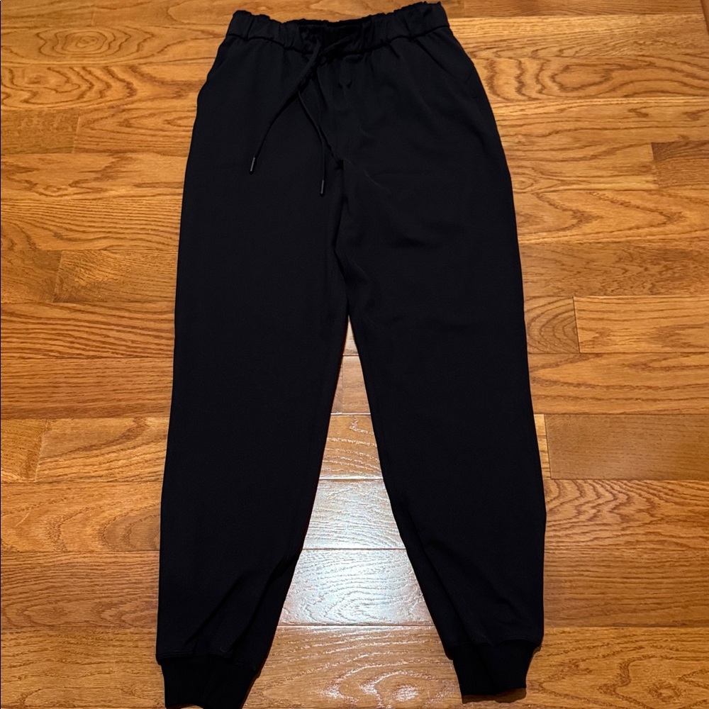 Like new - Lululemon joggers. Size 6. Black. - Picture 3 of 11